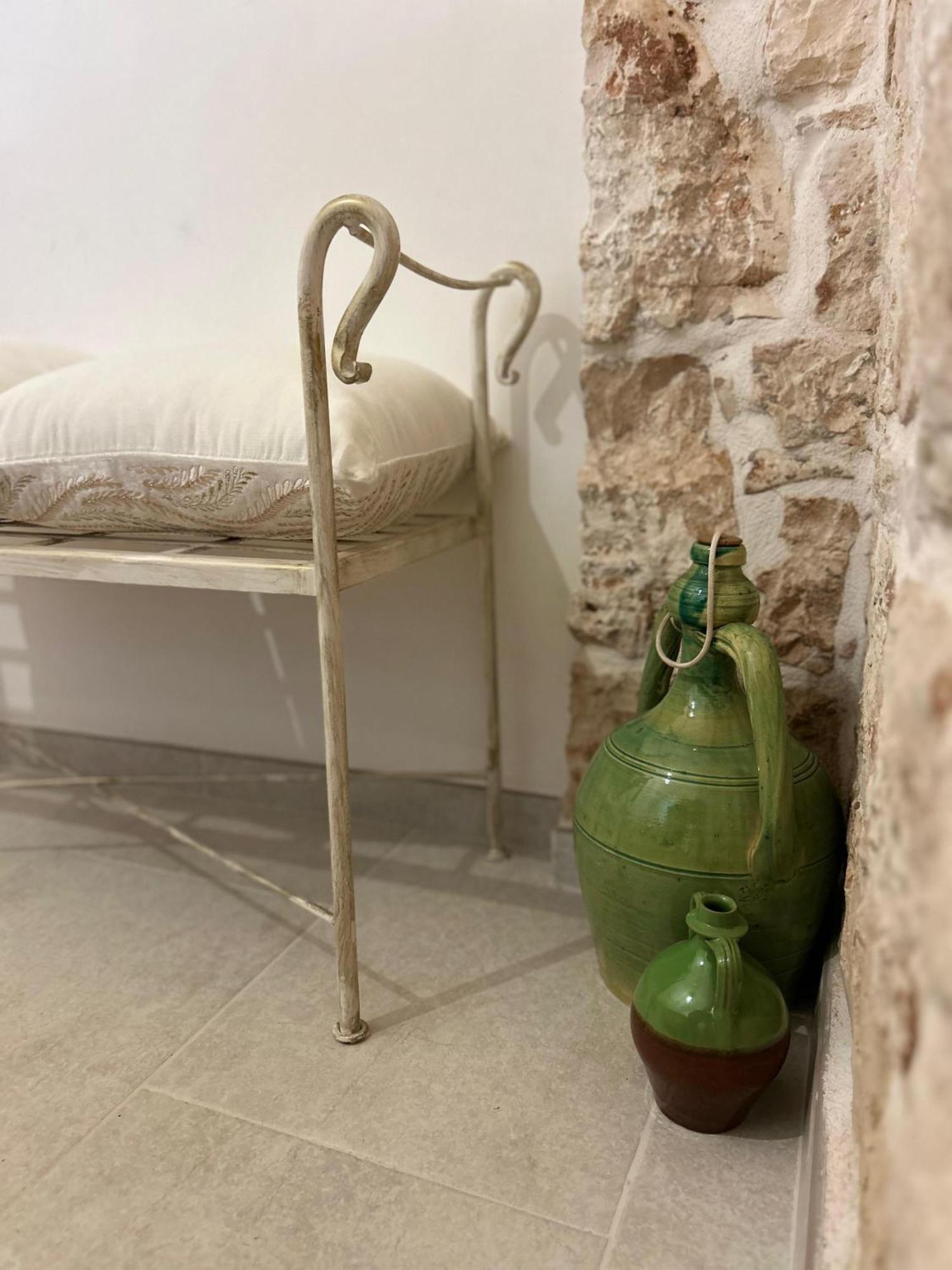 Il Trullo Di Bina Bed and Breakfast Pezze Di Greco Exteriör bild