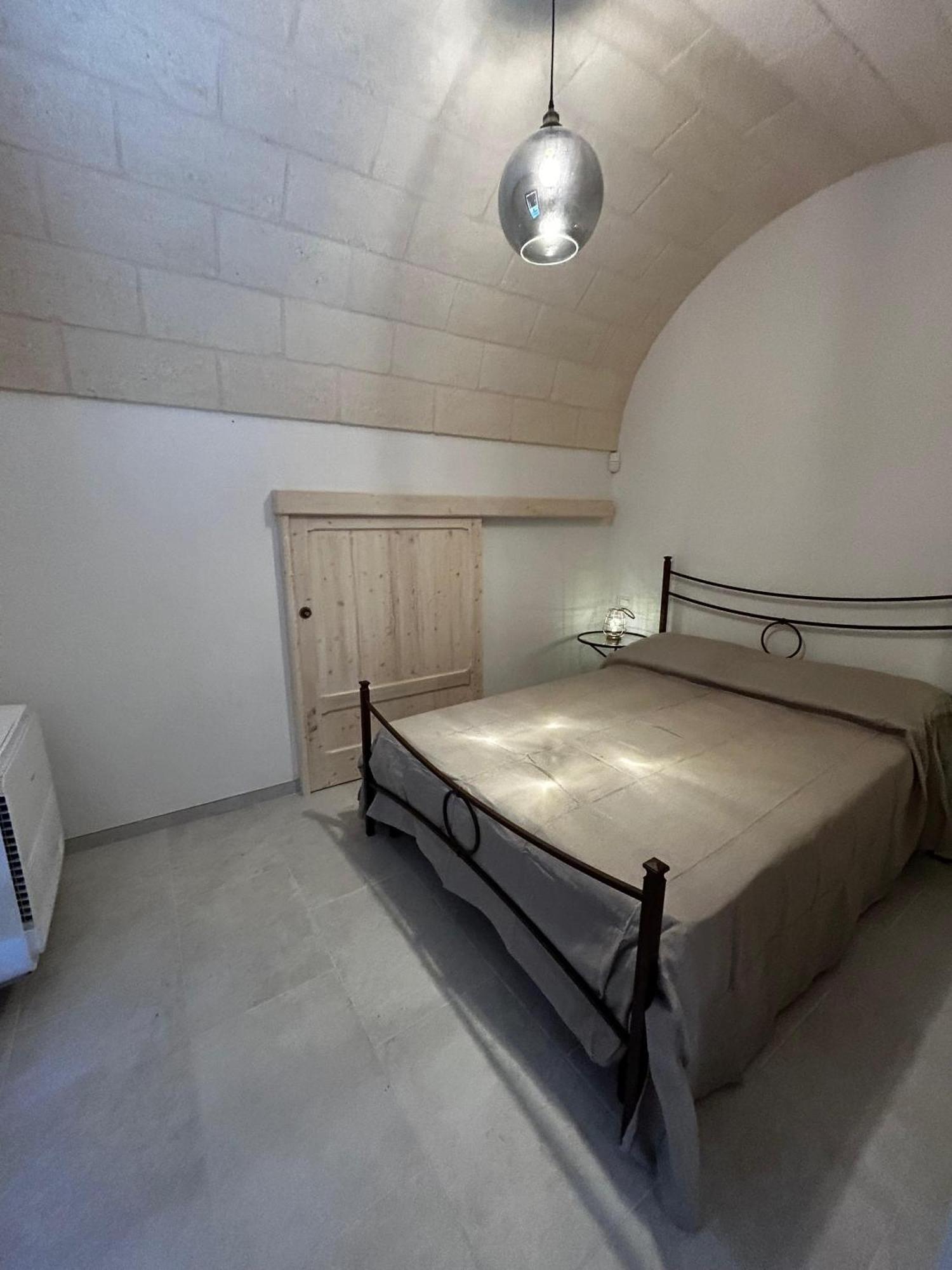 Il Trullo Di Bina Bed and Breakfast Pezze Di Greco Exteriör bild