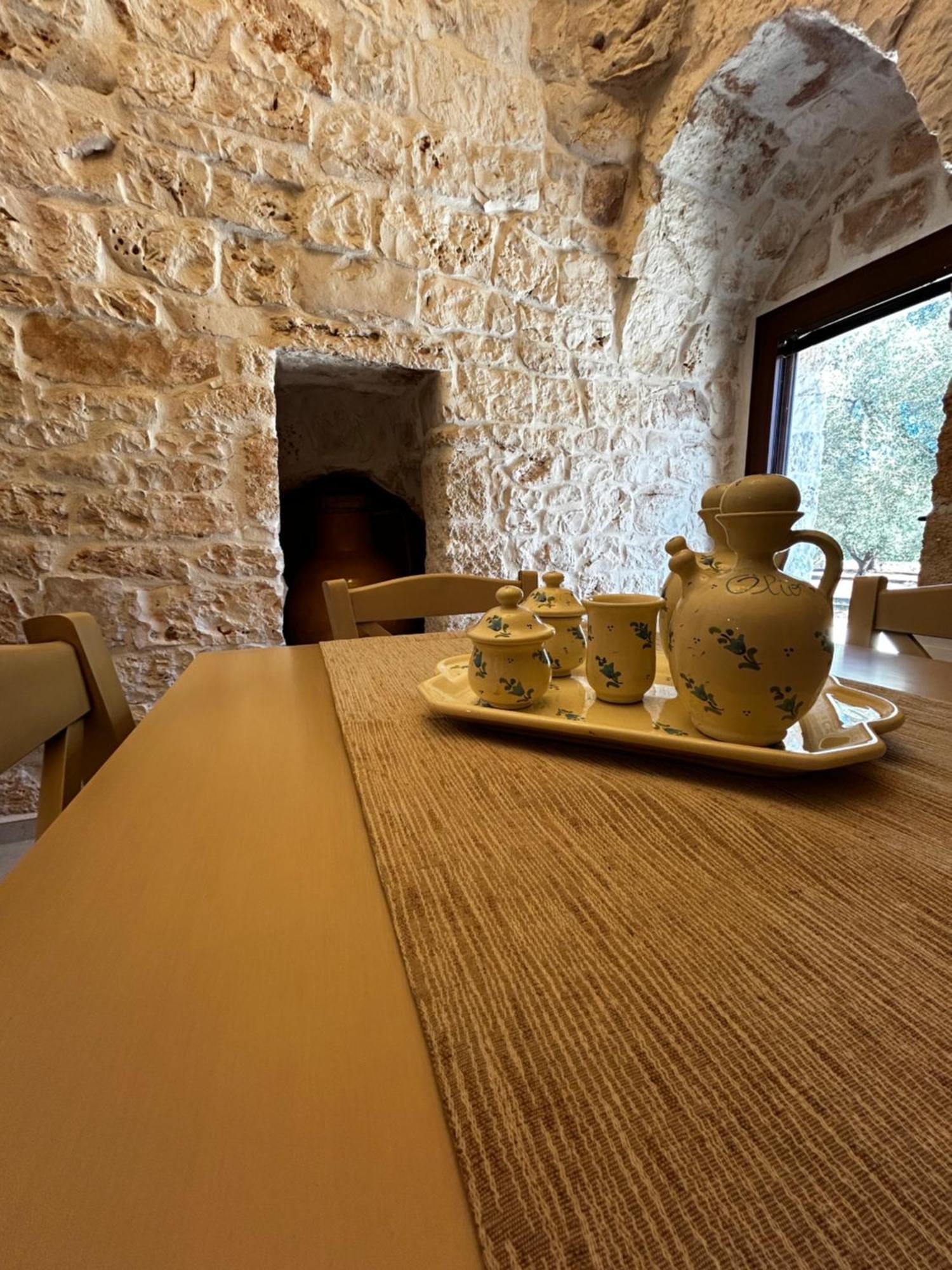 Il Trullo Di Bina Bed and Breakfast Pezze Di Greco Exteriör bild