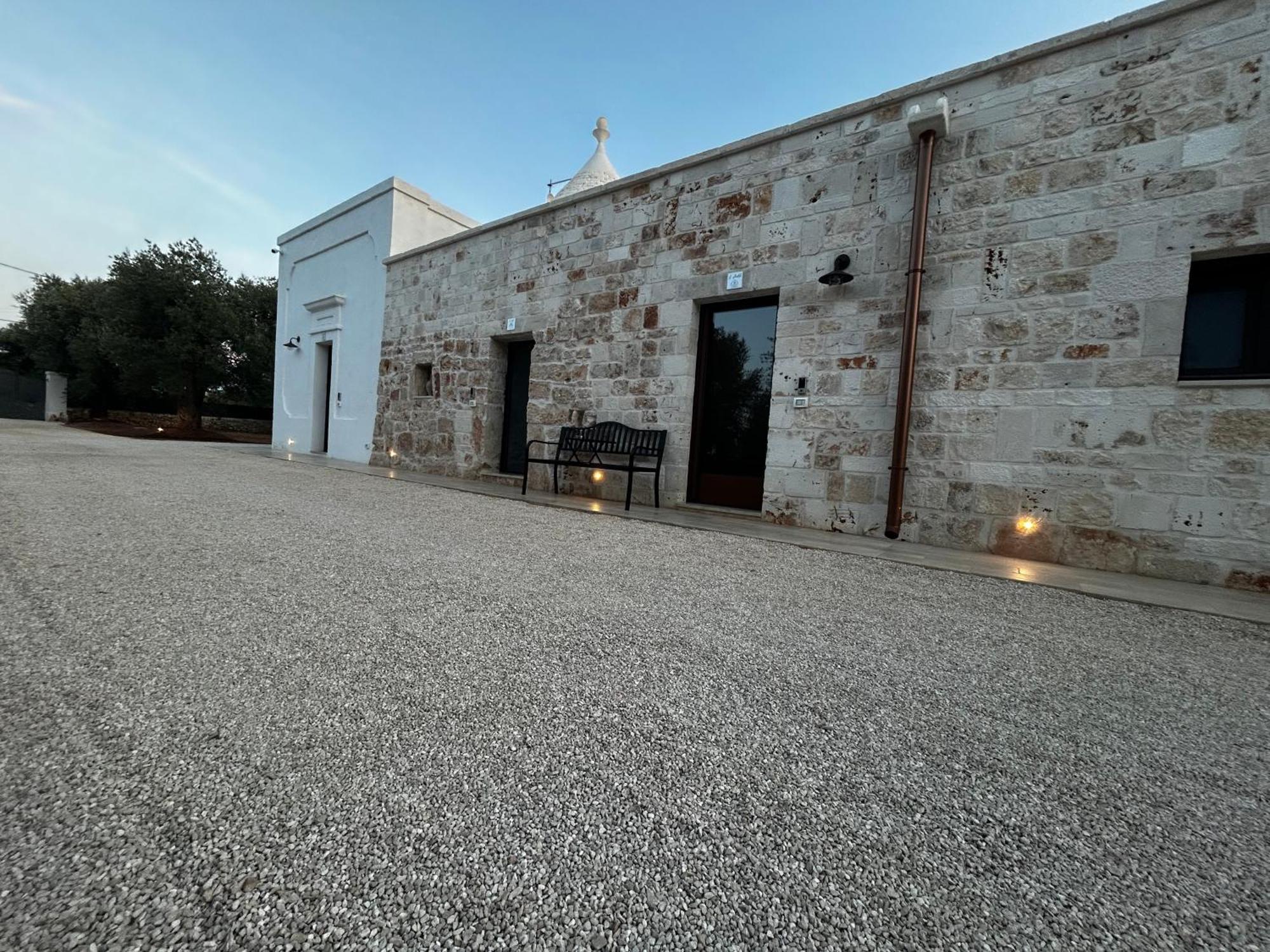 Il Trullo Di Bina Bed and Breakfast Pezze Di Greco Exteriör bild